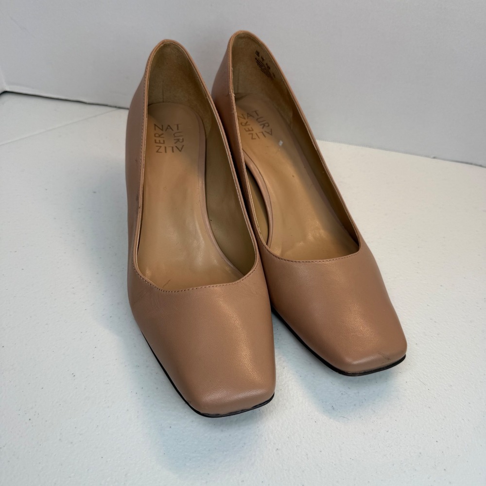 Naturalizer Karina Nude/Gingersnap Leather Square Toe Block Heel Pumps Size 10